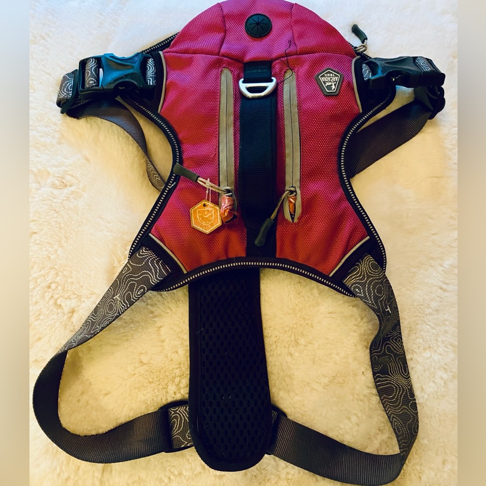 Arcadia Trail Pink Dog Harness Adjustable Straps and Double Zip Pockets
